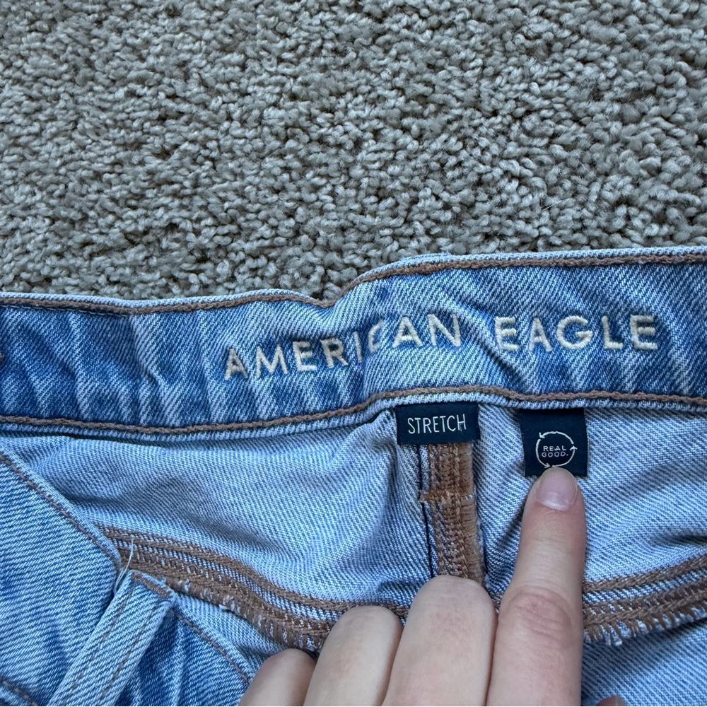 American Eagle Light Wash Barrel Jeans Size 0 - Picture 5 of 9